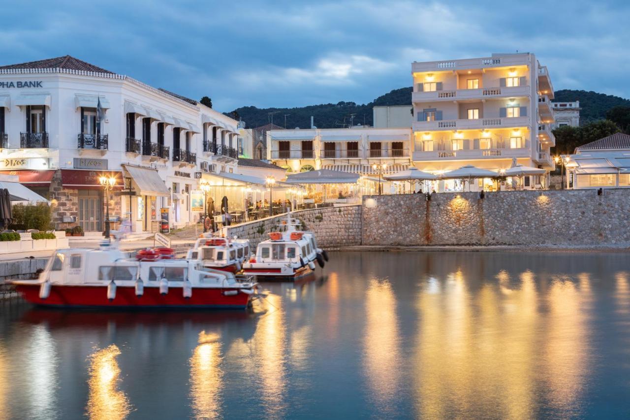Hotel Roumani Spetses Town Bagian luar foto
