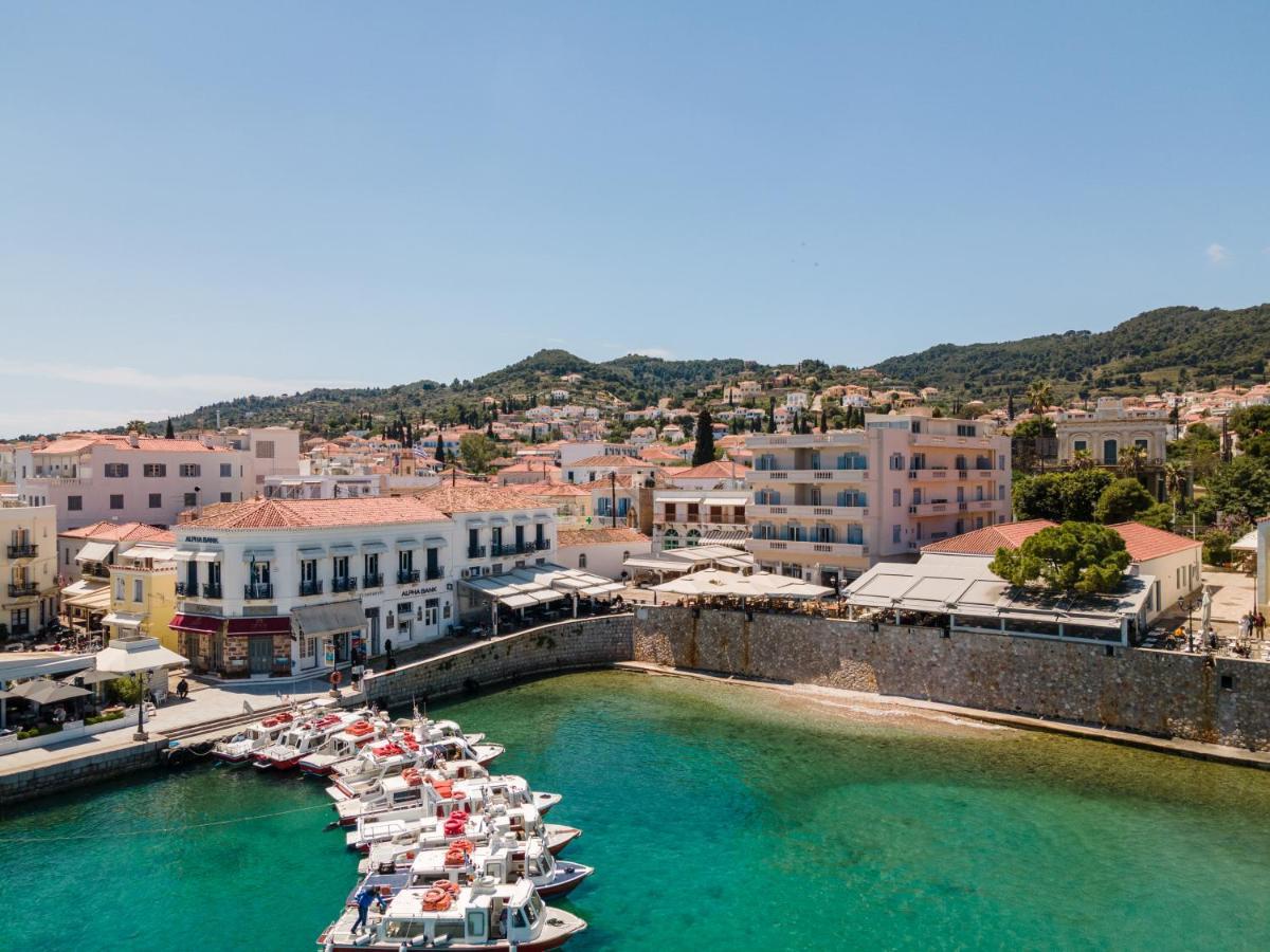 Hotel Roumani Spetses Town Bagian luar foto