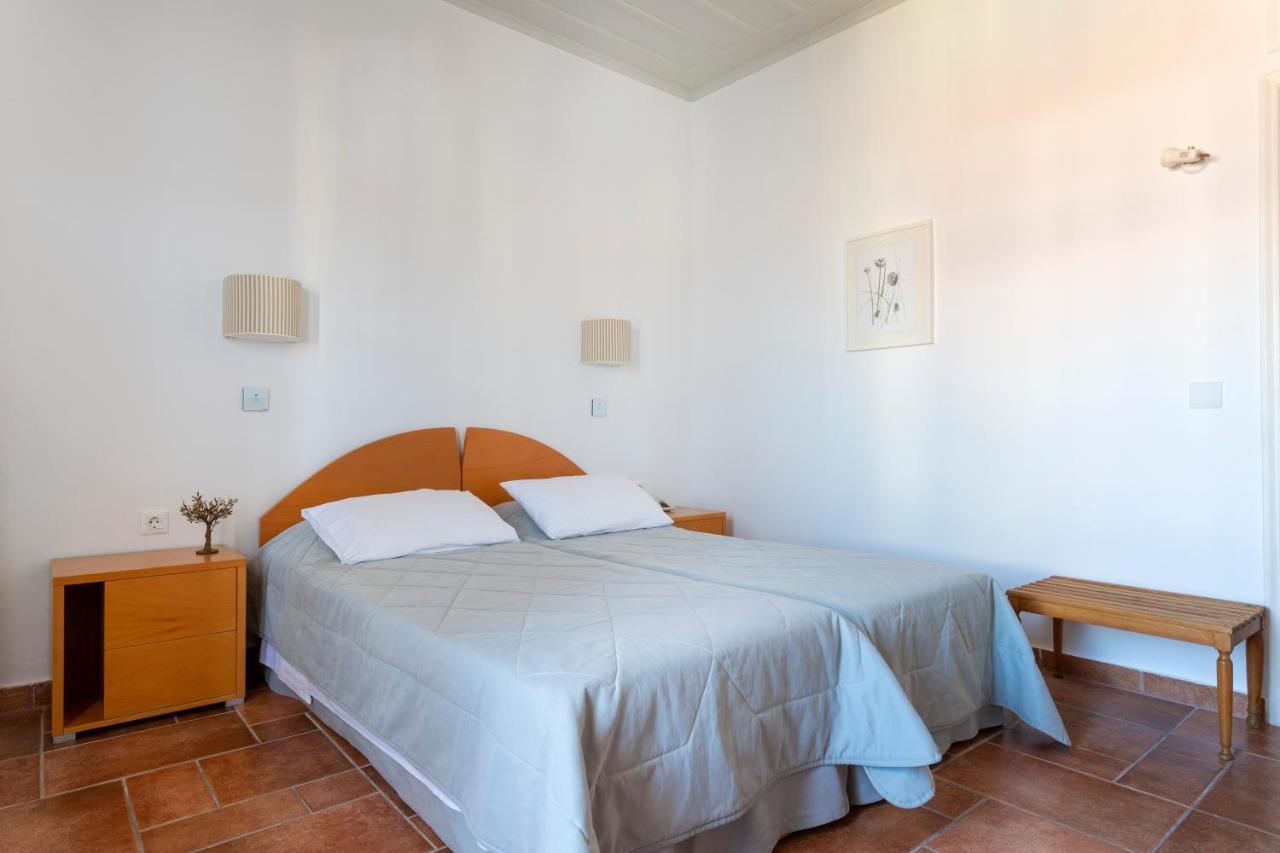 Hotel Roumani Spetses Town Bagian luar foto