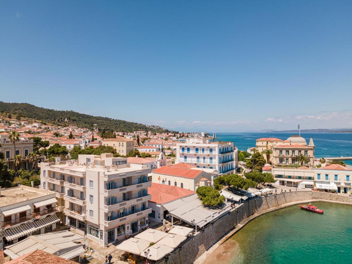 Hotel Roumani Spetses Town Bagian luar foto