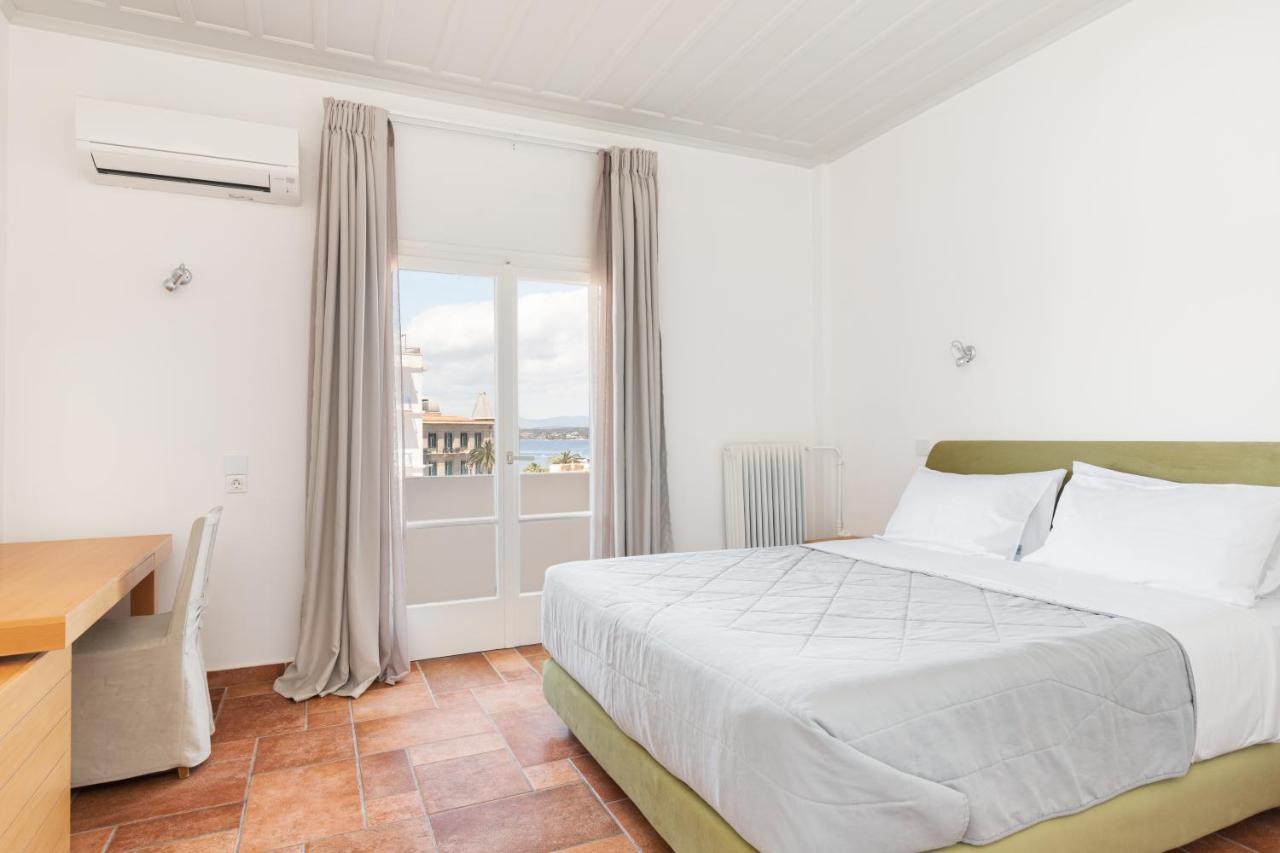 Hotel Roumani Spetses Town Bagian luar foto