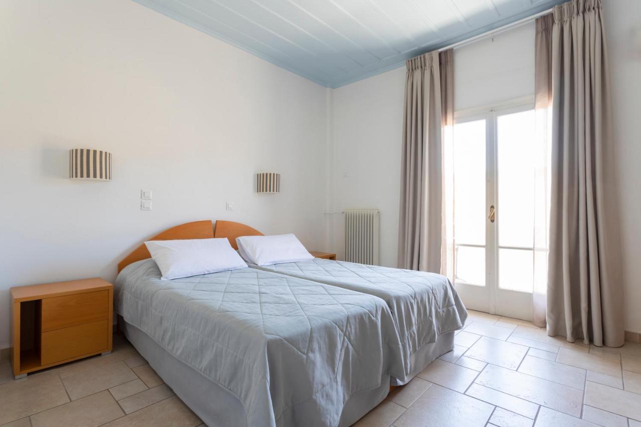 Hotel Roumani Spetses Town Bagian luar foto