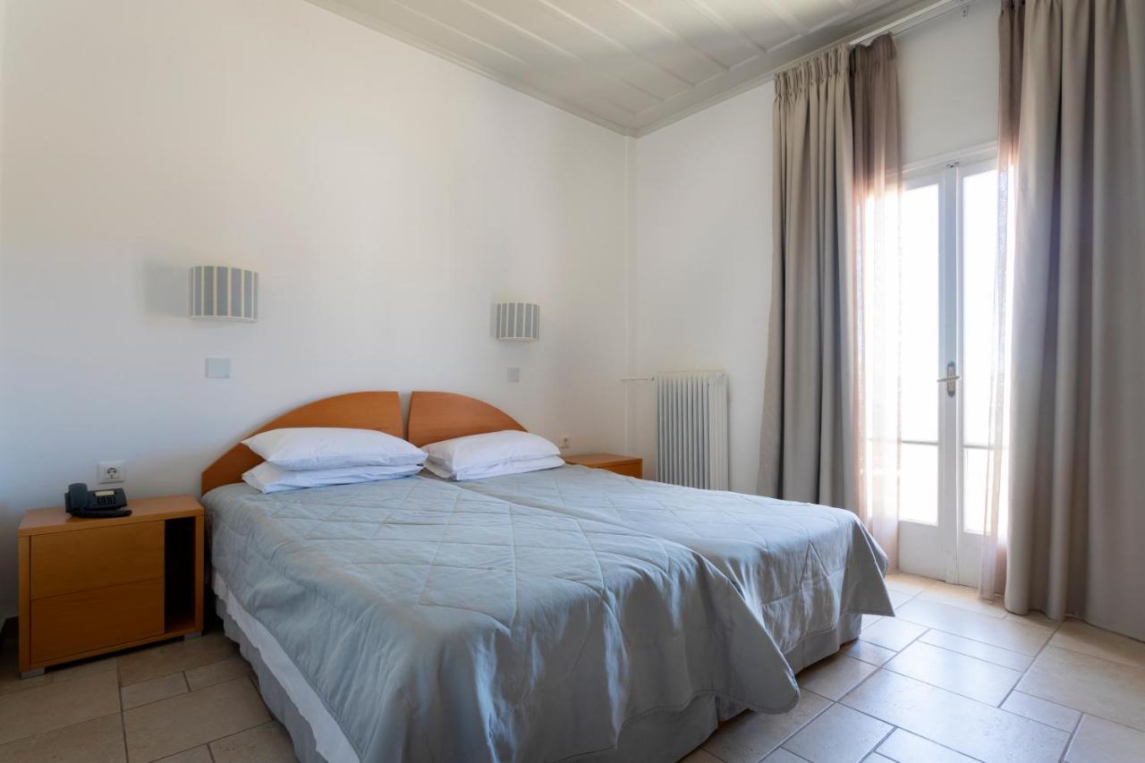Hotel Roumani Spetses Town Bagian luar foto