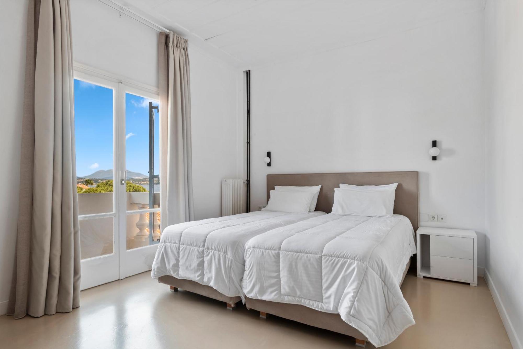 Hotel Roumani Spetses Town Bagian luar foto