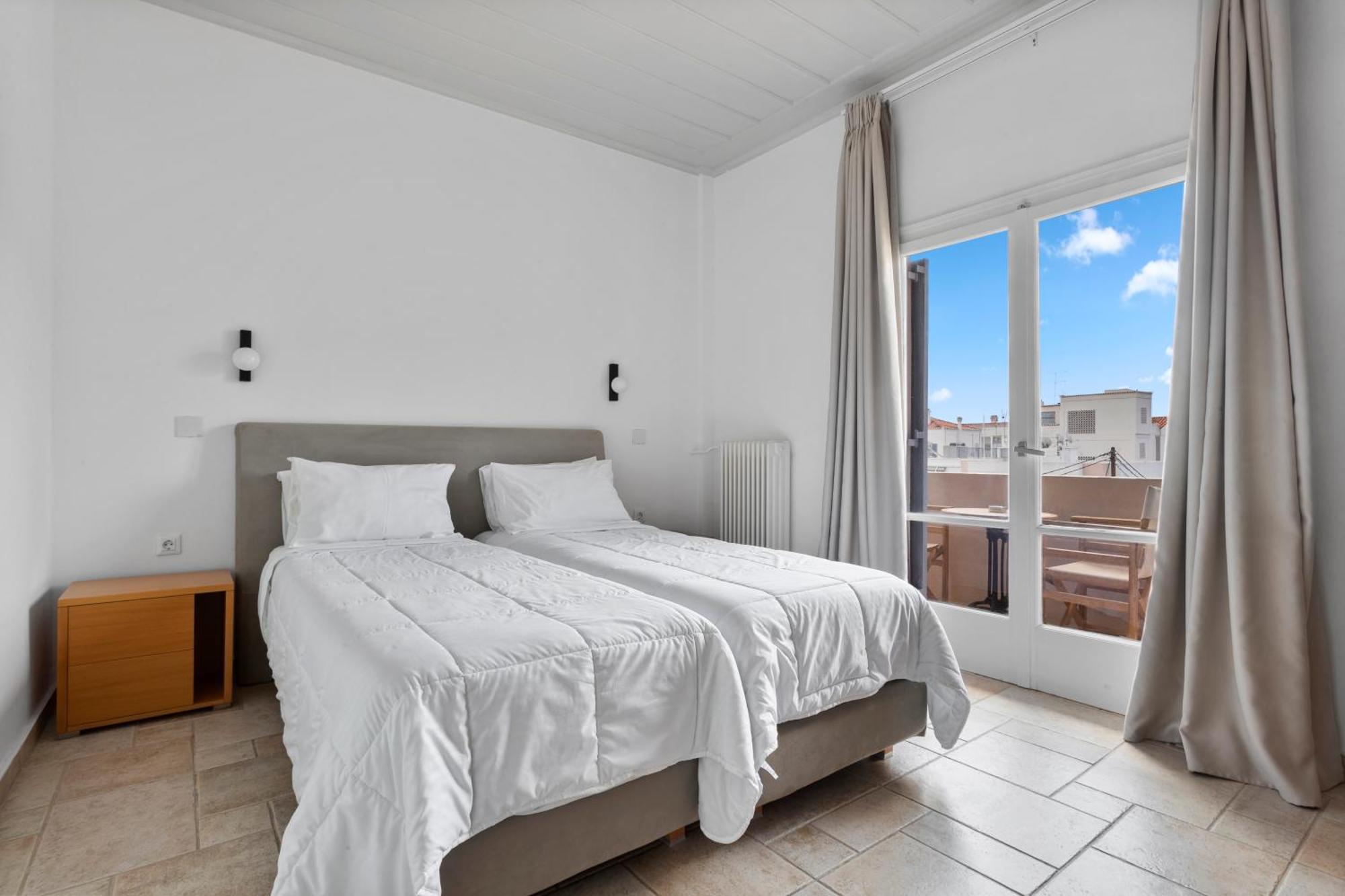 Hotel Roumani Spetses Town Bagian luar foto