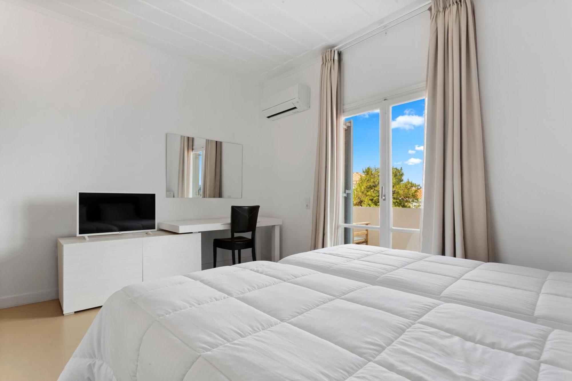 Hotel Roumani Spetses Town Bagian luar foto