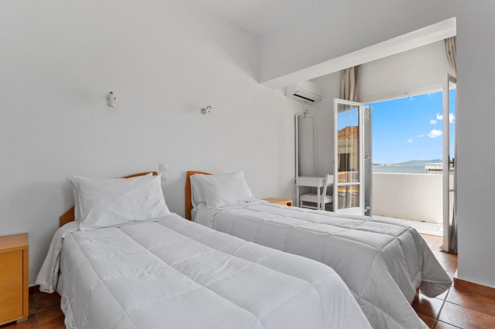 Hotel Roumani Spetses Town Bagian luar foto