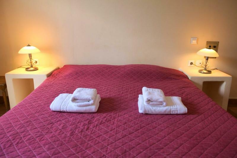 Hotel Roumani Spetses Town Bagian luar foto
