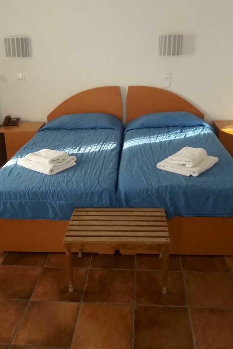 Hotel Roumani Spetses Town Bagian luar foto